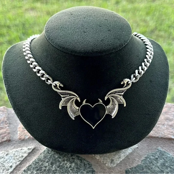 Black enamel heart with bat wings & devil horns valentine goth choker necklace - Picture 1 of 14